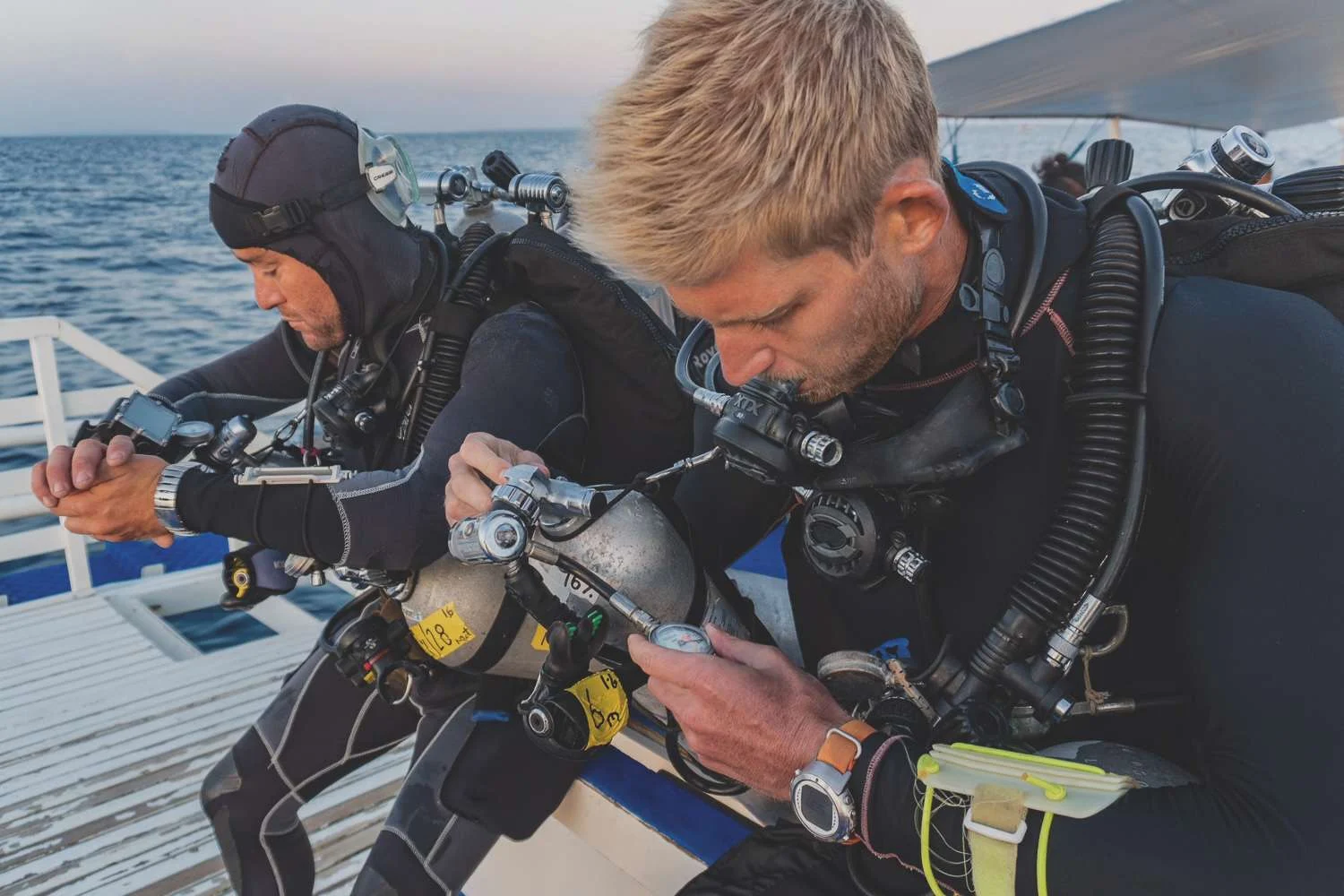 Tech 6 Low Contrast - Thresher Shark Divers, Malapascua