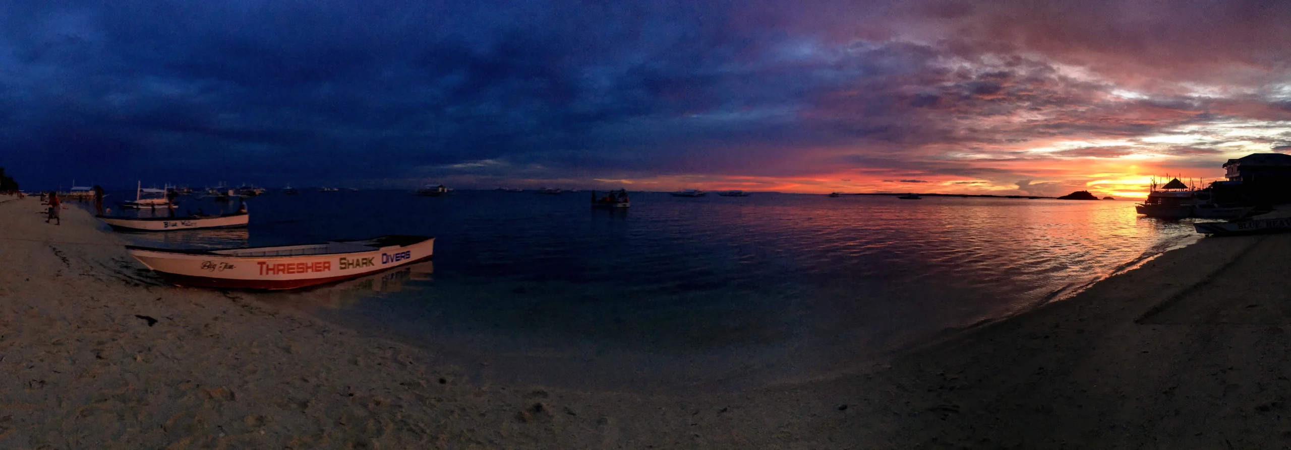 Panoramic sunset over Bounty Beach, Malapascua